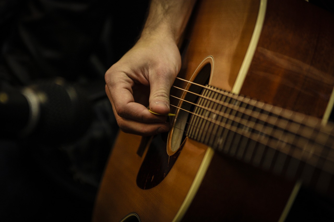 Czy można zacząć naukę od gitary akustycznej?